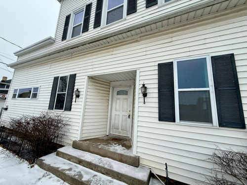 1215B Broadway Ave.